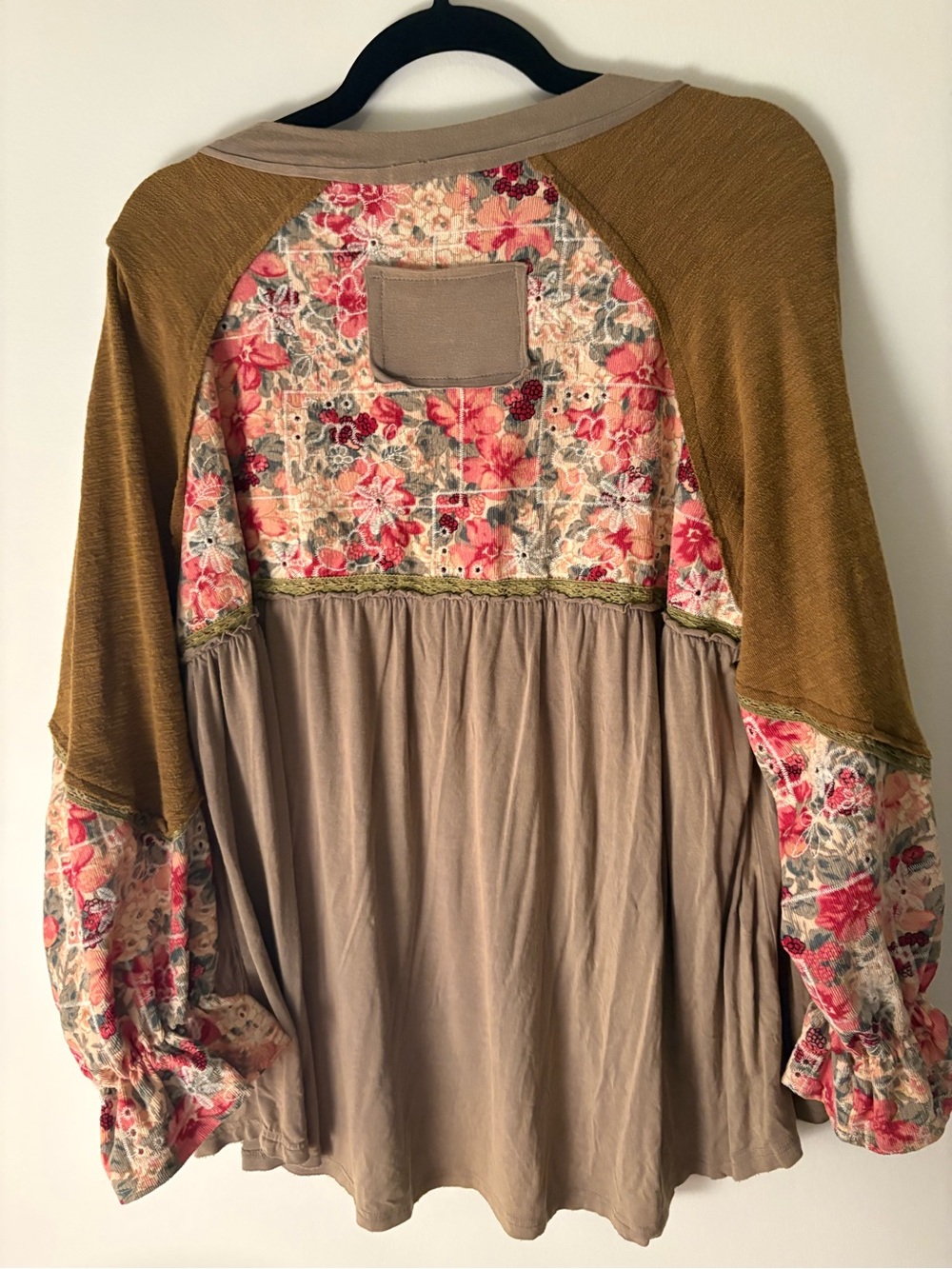 Boutique Romantic Boho Top - Picture 6 of 6